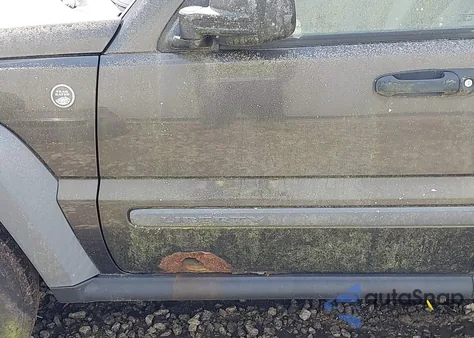 2005 Jeep Liberty Sport from USA, damaged, VIN 1J4GL48K95W658899